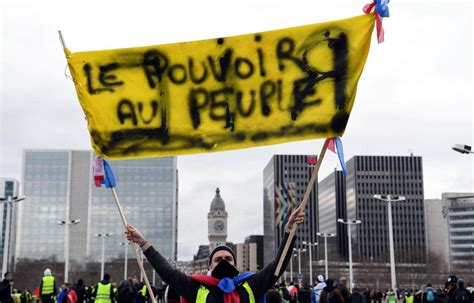Parti populaire : Le mouvement qui secoue la politique française